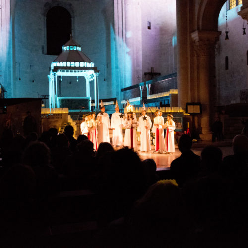 coro svedese Santa Lucia Cattedrale Bari