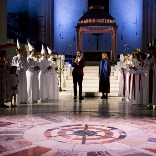 coro svedese Santa Lucia Cattedrale Bari